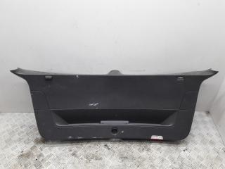 обшивка крышки багажника Volkswagen Golf 5 поколение 2004, 1.6 л., бензин, МКПП, красный, хетчбэк 5 дв.