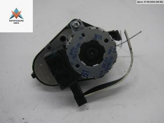 моторчик заслонки печки BMW 5 серия E39 1996, 2.5 л., бензин, МКПП, зелёный, седан, 8363796