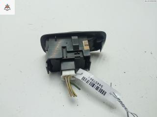 кнопка стеклоподъемника заднего правого Toyota Corolla 9 поколение (E120/E130) 2003, 2.0 л., дизель, МКПП, чёрный, хетчбэк 5 дв., 54035117