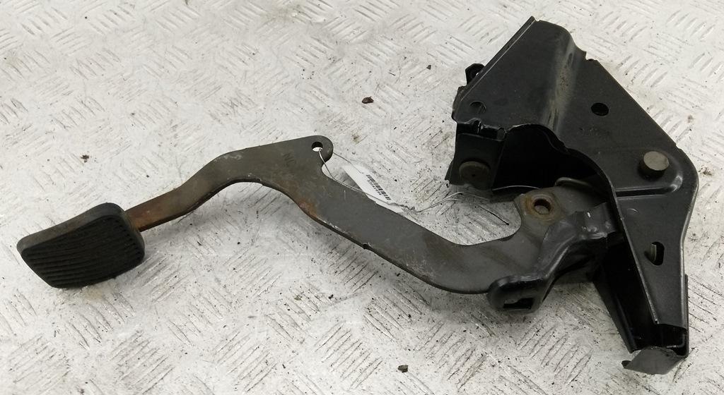 педаль сцепления Opel Omega B 1995, 2.0 л., бензин, МКПП, чёрный, универсал