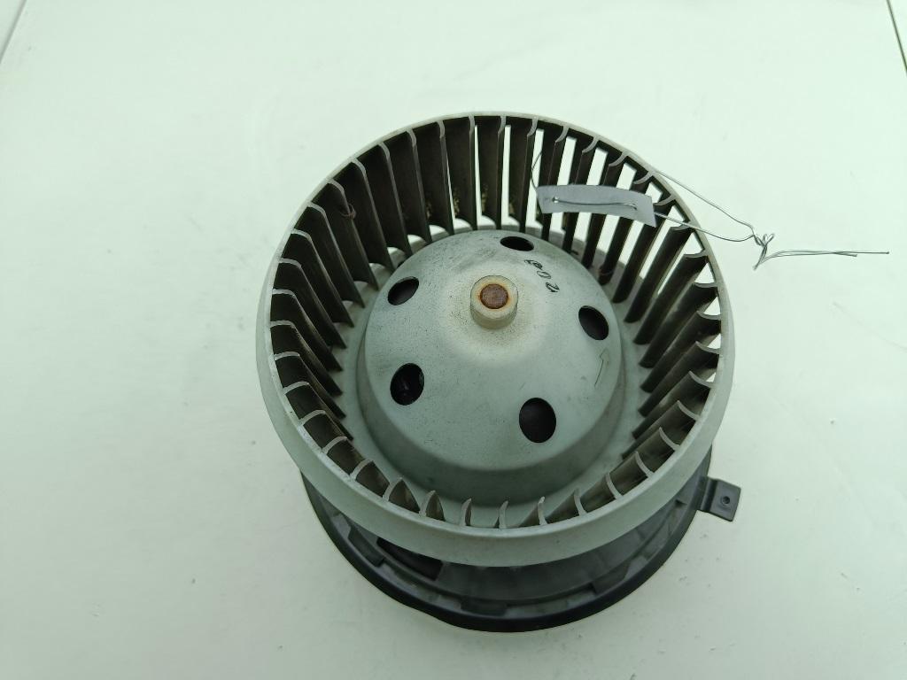 моторчик печки Alfa Romeo 147 2004, 1.6 л., бензин, МКПП, чёрный, хетчбэк 3 дв., 885001813
