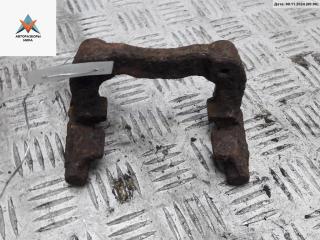 скоба суппорта Volkswagen Bora 1 поколение 2002, 1.6 л., бензин, АКПП, серый, универсал