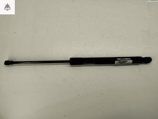 амортизатор крышки багажника (3-5 двери) Volkswagen Golf 5 поколение 2004, 1.4 л., бензин, МКПП, серый, хетчбэк 3 дв., 1K6827550D