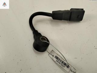 датчик детонации Volkswagen Golf 4 поколение 1999, 1.6 л., бензин, МКПП, чёрный, хетчбэк 3 дв., 030905377B