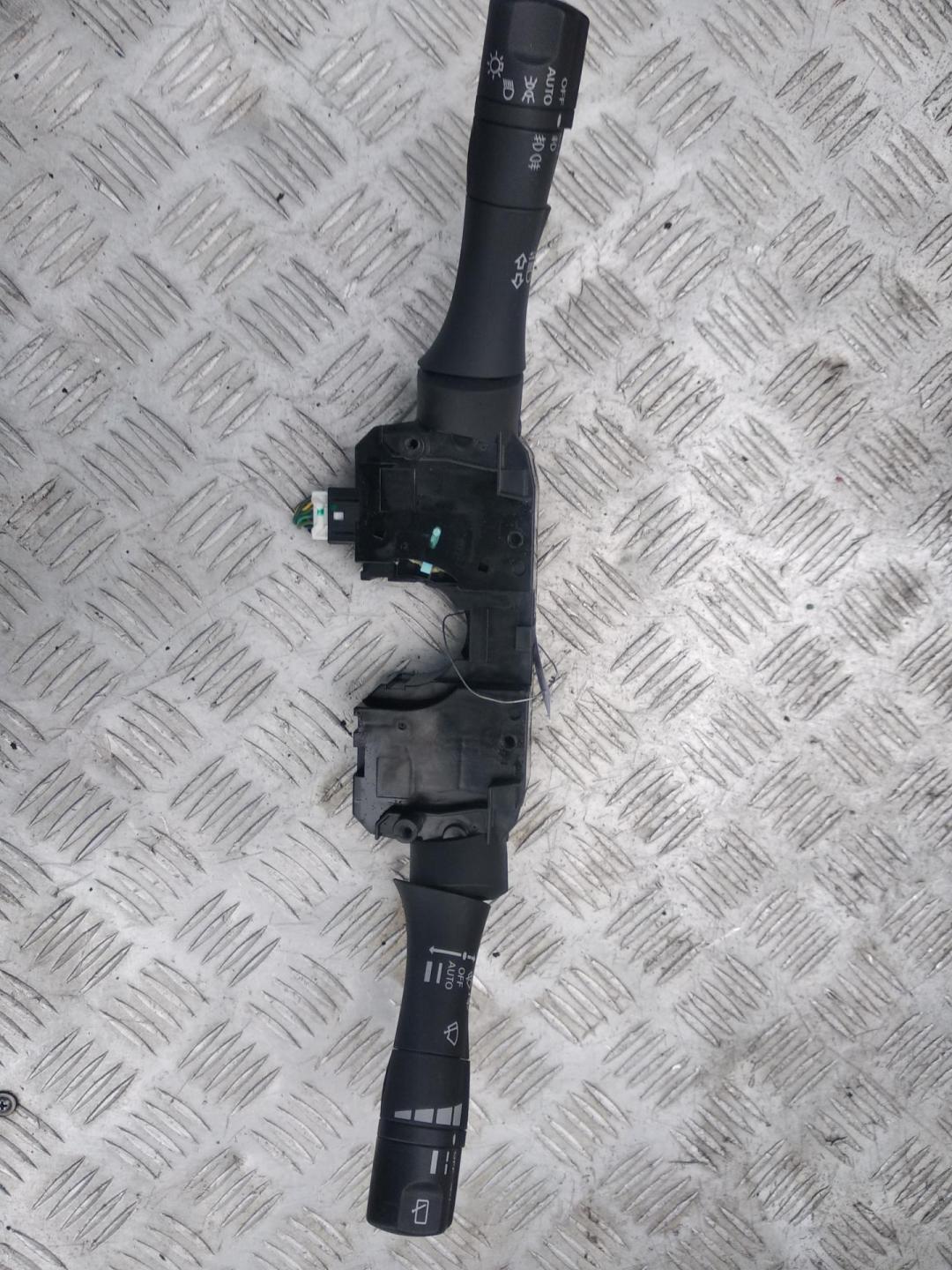 переключатель подрулевой Nissan Micra K13 2011, 1.2 л., бензин, АКПП, серый, хетчбэк 5 дв.