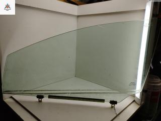 стекло двери передней левой Toyota Avensis 3 поколение (T270) 2009, 1.8 л., бензин, МКПП, синий, универсал