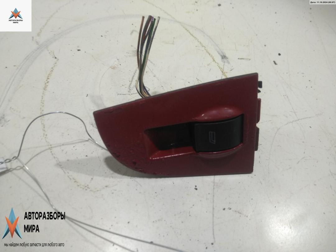 кнопка стеклоподъемника переднего правого Audi A6 4B/C5 2000, 2.5 л., дизель, МКПП, серый, универсал, 4B0959855 - фото №1