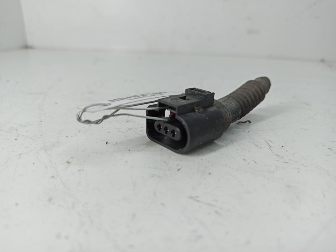 разъем (фишка) проводки Audi A6 C5 1999, 2.4 л., бензин, МКПП, серый, универсал, 1J0973703