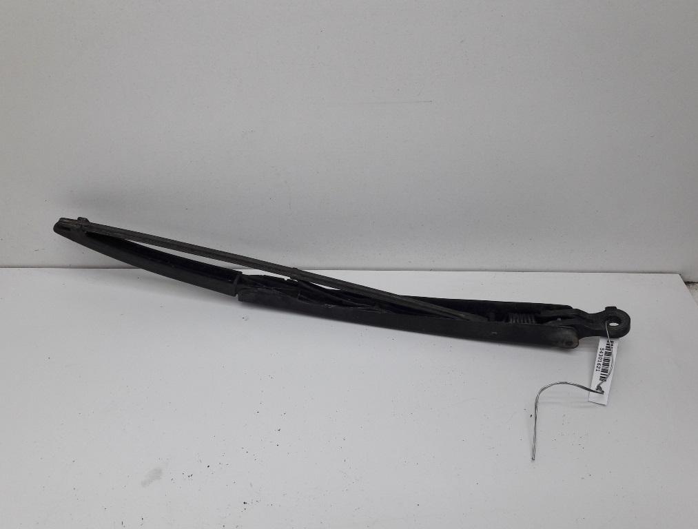 Щеткодержатель (поводок стеклоочистителя) задний Volkswagen Fox 2005, 1.4 л., бензин, МКПП, чёрный, хетчбэк 3 дв.
