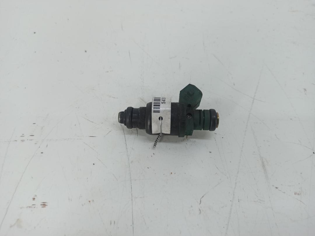 форсунка Audi A3 8L 2000, 1.6 л., бензин, МКПП, чёрный, хетчбэк 3 дв., 037906031AA
