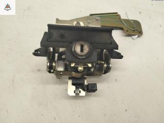 Щеткодержатель (поводок стеклоочистителя) задний Skoda Octavia mk1 (A4 1U) 2001, 1.9 л., дизель, МКПП, синий, универсал, 1U9827565G