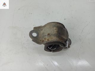 крепление стабилизатора / втулки стабилизатора Audi A4 B7 2005, 2.0 л., дизель, МКПП, серый, универсал, 4D0411336D