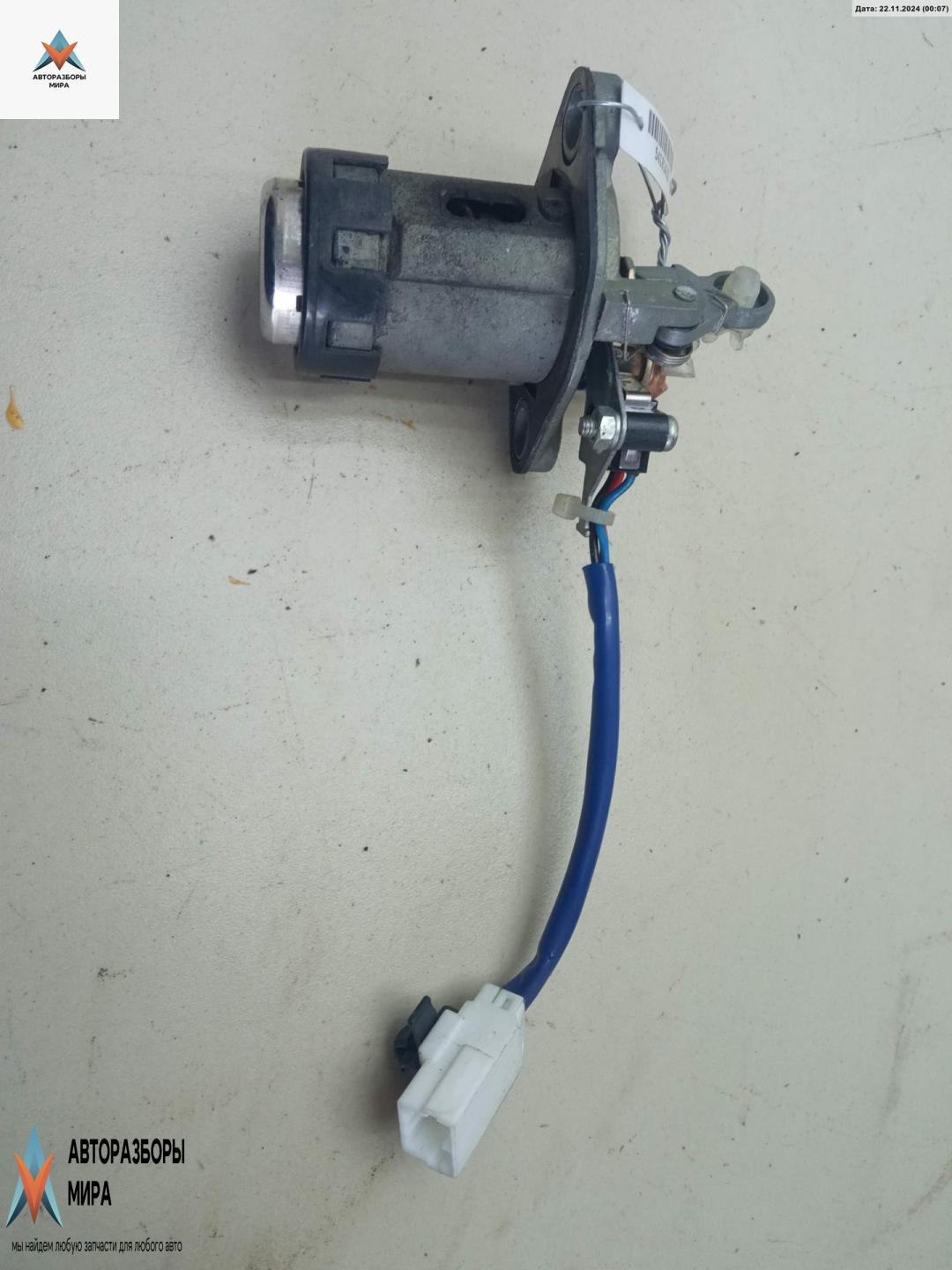 Личинка замка багажника Mazda Xedos 6 1 поколение 1993, 2.0 л., бензин, МКПП, серый, седан - фото №1