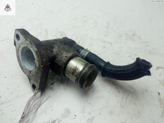 фланец (тройник) системы охлаждения Subaru Impreza 3 поколение (GE/GV/GH/GR) 2009, 2.0 л., дизель, МКПП, серый, хетчбэк 5 дв.