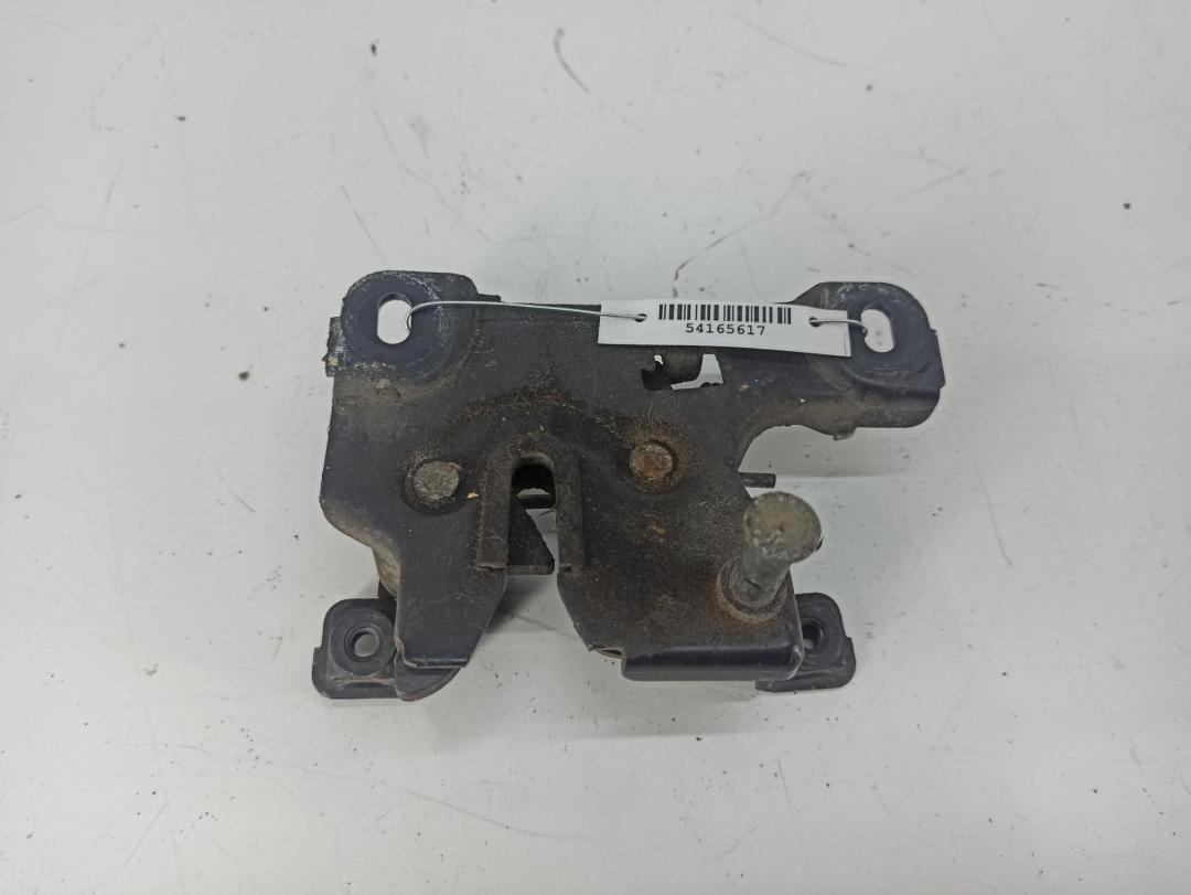 замок капота Audi A4 B5 1995, 1.6 л., бензин, МКПП, зелёный, седан