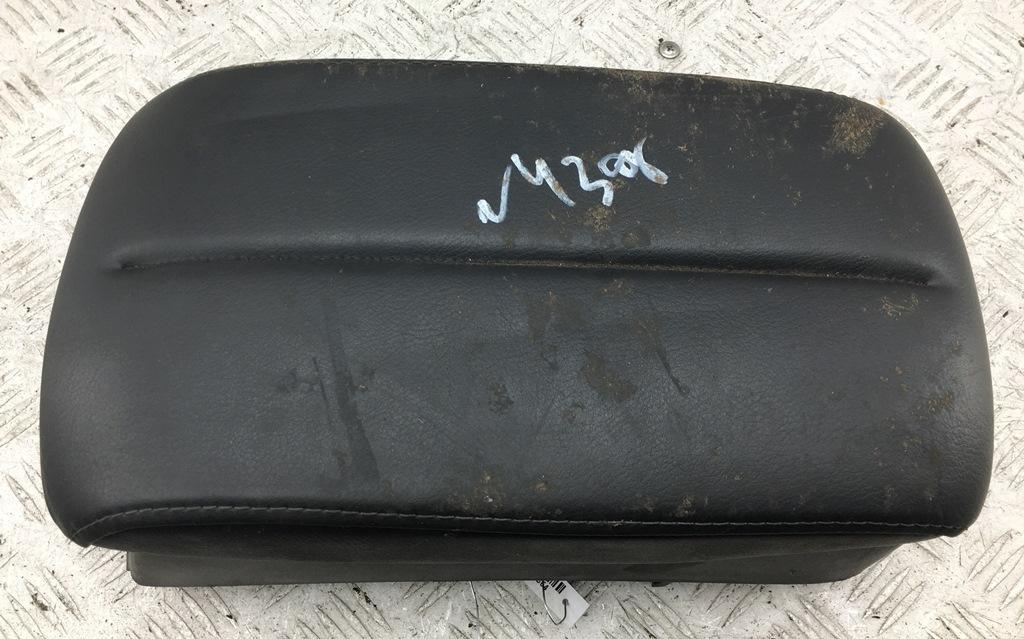подлокотник Mazda CX-7 2010, 2.2 л., дизель, МКПП, серый, внедорожник 5 дв., EH6464450A02