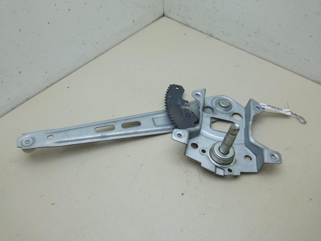 стеклоподъемник задний правый Hyundai Getz 2008, 1.1 л., бензин, МКПП, серый, хетчбэк 5 дв., 834021C000