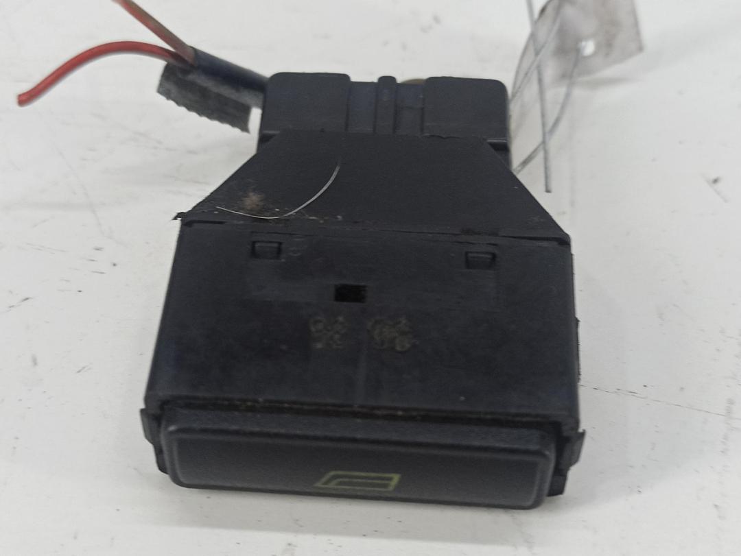 кнопка (выключатель) Audi A4 B5 1996, 2.8 л., бензин, АКПП, синий, универсал, 893959859