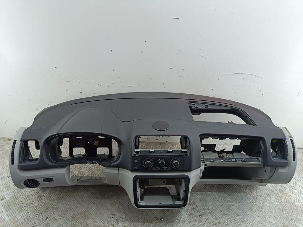 панель передняя салона (торпедо) Skoda Roomster 2006, 1.4 л., бензин, МКПП, синий, универсал