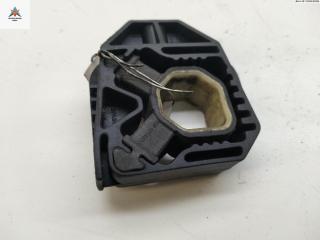 кронштейн радиатора Volkswagen Touran 1 поколение 2003, 1.9 л., дизель, МКПП, красный, минивэн, 1Z0121867B