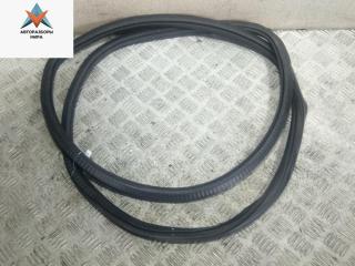 уплотнитель двери Volkswagen Polo 3 поколение 1999, 1.4 л., бензин, МКПП, зелёный, универсал