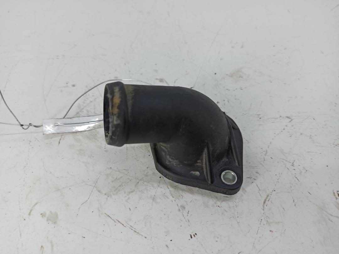 корпус термостата Audi A4 B5 1998, 1.8 л., бензин, МКПП, красный, универсал, 030121121B