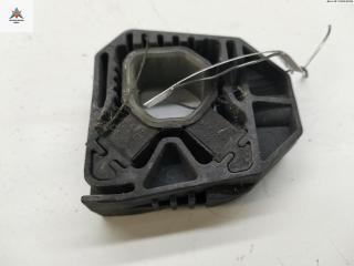 кронштейн радиатора Volkswagen Golf 5 поколение 2007, 2.0 л., дизель, МКПП, чёрный, хетчбэк 5 дв., 1Z0121867B