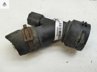 фланец (тройник) системы охлаждения Skoda Fabia 1 поколение (6Y) [рестайлинг] 2005, 1.2 л., бензин, МКПП, красный, хетчбэк 5 дв., 6Q0122291F