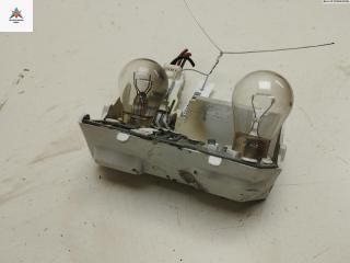 панель заднего левого фонаря Nissan Primera P10 1993, 2.0 л., бензин, МКПП, серый, седан