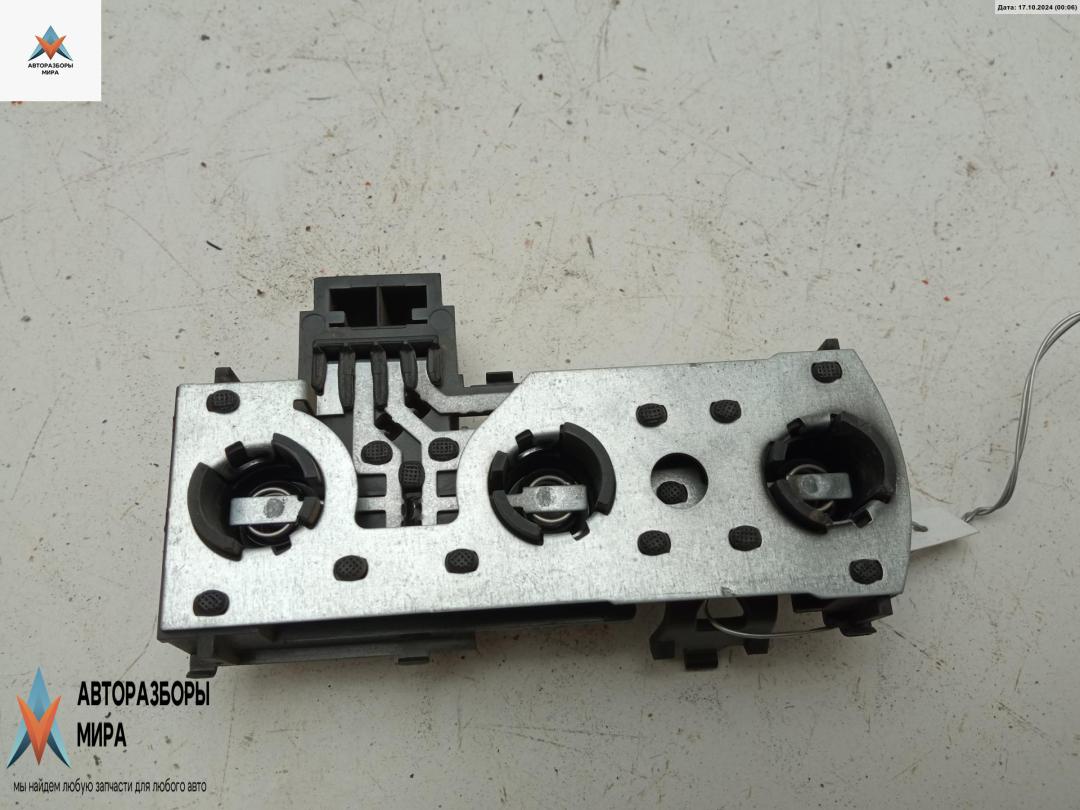 панель заднего левого фонаря Fiat Stilo 1 поколение 2003, 1.9 л., дизель, МКПП, серый, универсал - фото №1