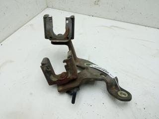 кронштейн (крепление) Mitsubishi Lancer 9 поколение 2004, 2.0 л., бензин, МКПП, синий, универсал