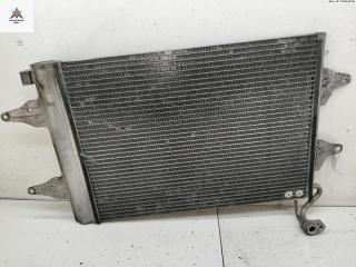 радиатор кондиционера Skoda Fabia 1 поколение (6Y) [рестайлинг] 2005, 1.2 л., бензин, МКПП, чёрный, хетчбэк 5 дв., 6Q0820411J