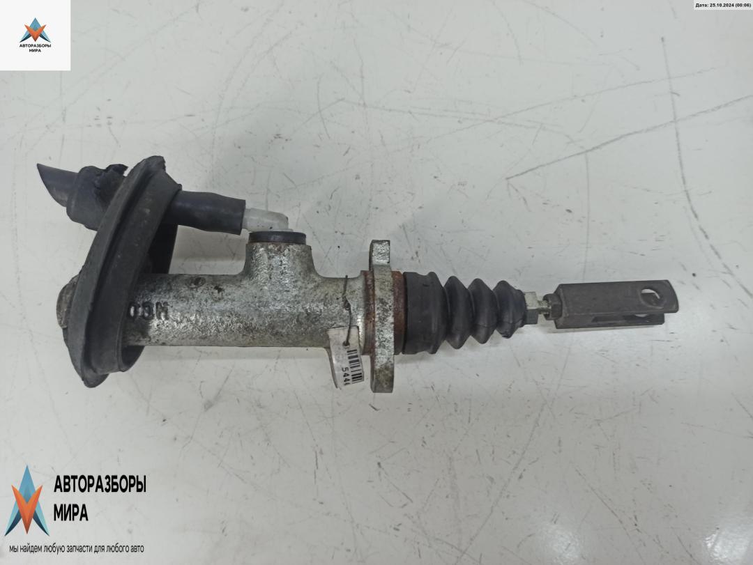 цилиндр сцепления главный Audi 80 8A/B3 1988, 1.8 л., бензин, МКПП, белый, седан, 043212 - фото №1