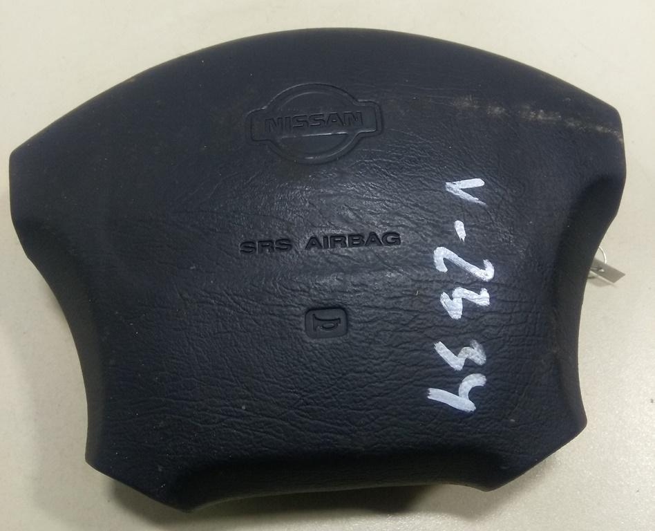 подушка безопасности водителя Nissan Primera P11 1998, 1.6 л., бензин, МКПП, красный, хетчбэк 5 дв.