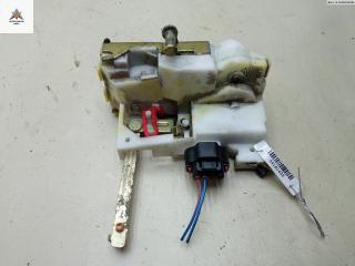 замок двери задней левой Toyota Avensis 1 поколение (T220) 1998, 2.0 л., бензин, МКПП, синий, хетчбэк 5 дв.