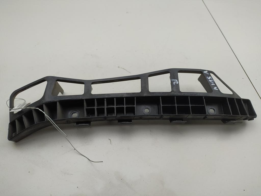 кронштейн заднего бампера Hyundai i30 2009, 1.6 л., дизель, МКПП, красный, хетчбэк 5 дв., 866142L000