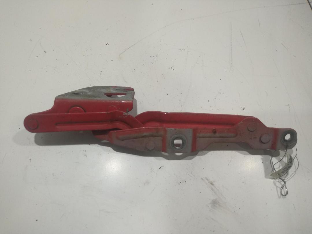 петля крышки багажника Audi A4 B5 1997, красный, седан, 8D5827901C