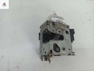 замок двери передней правой Audi A4 B5 1996, 1.6 л., бензин, АКПП, красный, седан, 8D1837016A