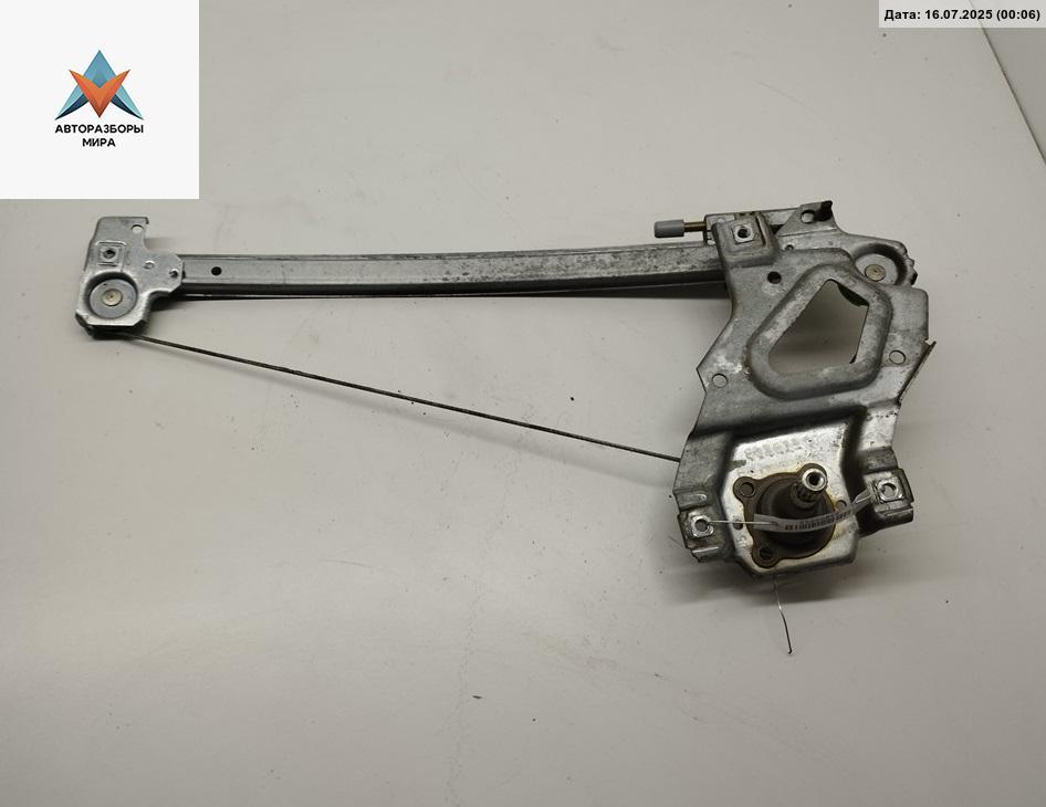 стеклоподъемник задний правый Audi 80 8A/B3 1990, 1.6 л., бензин, МКПП, синий, седан, 893839400 - фото №1