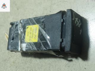 кнопка (выключатель) Audi A4 B5 [рестайлинг] 1998, 2.4 л., бензин, МКПП, красный, универсал