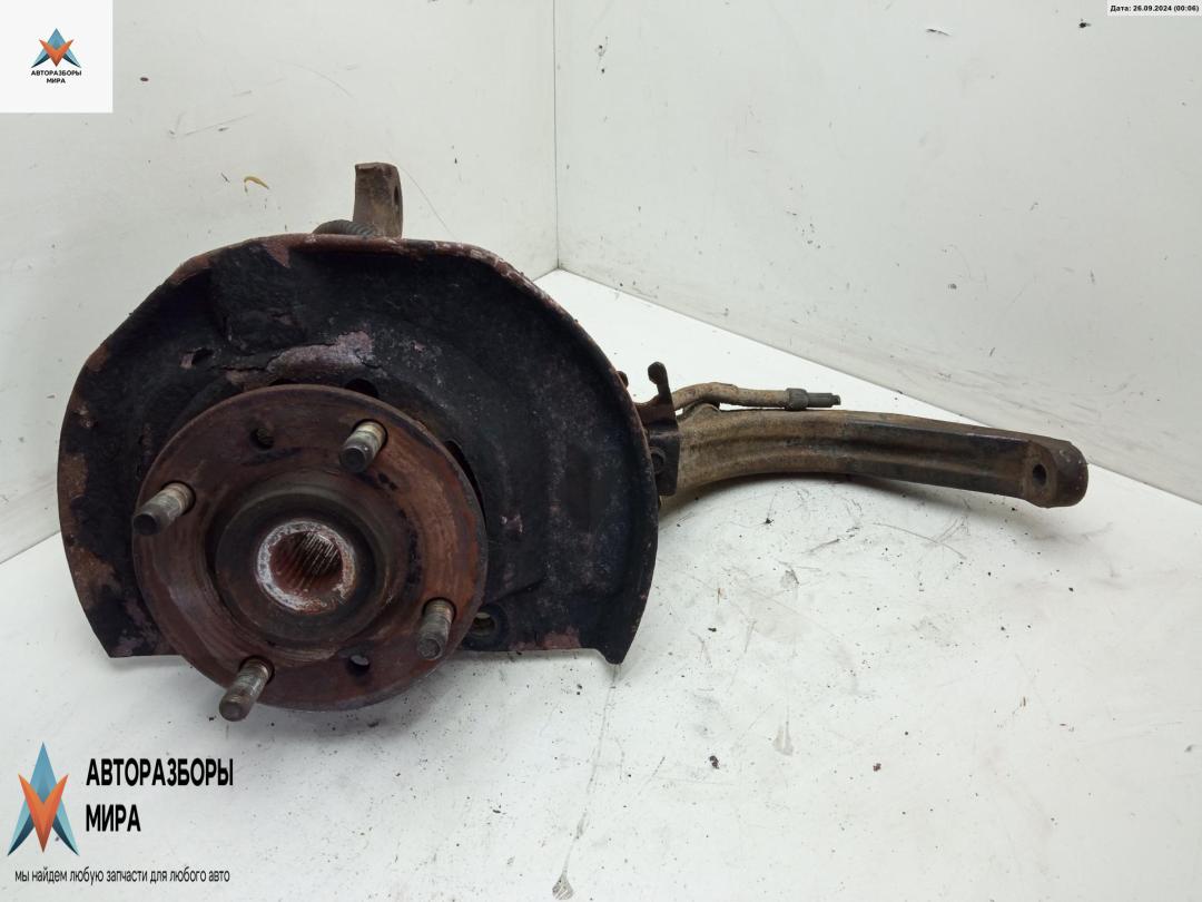 ступица передняя правая Mitsubishi Galant 7 поколение 1995, 1.8 л., бензин, МКПП, зелёный, седан - фото №1