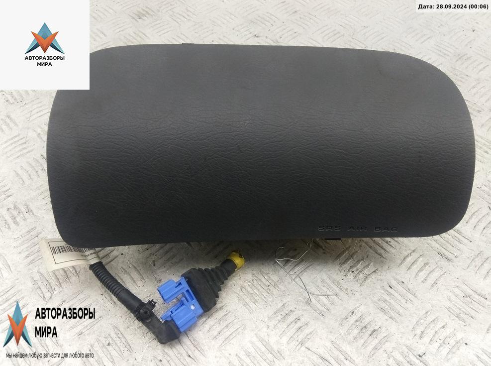 подушка безопасности пассажира Kia Sephia 2 поколение 1999, 1.5 л., бензин, МКПП, серый, седан - фото №1