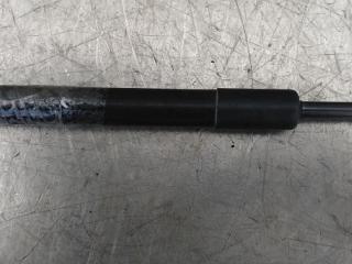 амортизатор крышки багажника (3-5 двери) Audi A6 4F/C6 2005, 3.0 л., дизель, АКПП, белый, седан, 4F5827552B