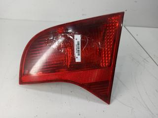 фонарь крышки багажника правый Audi A4 B7 2005, 2.0 л., дизель, МКПП, чёрный, универсал, 8E9945094A