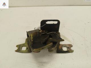 замок капота Volkswagen Golf 3 поколение 1995, 1.6 л., бензин, МКПП, синий, хетчбэк 5 дв., 1HM823509C