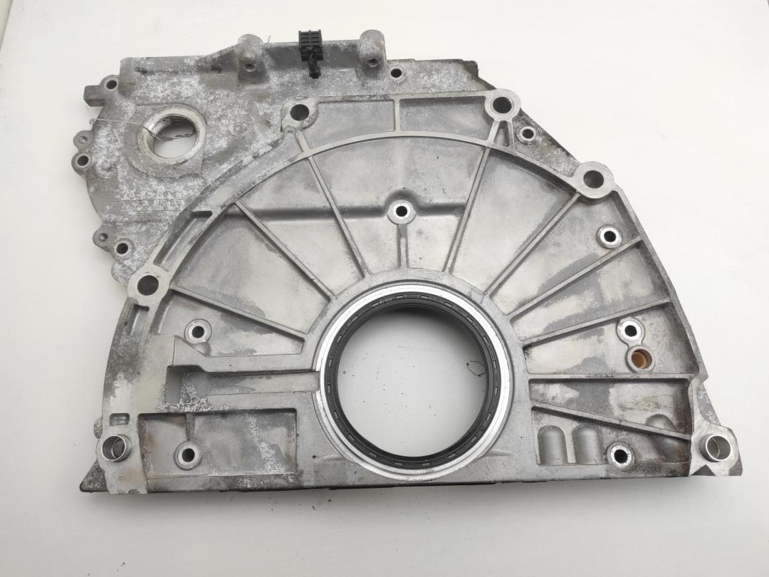 крышка двигателя задняя BMW 3 F30/F31 2013, 2.0 л., дизель, АКПП, чёрный, седан, 8516571