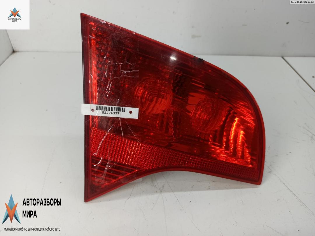 фонарь крышки багажника левый Audi A4 B7 2006, 2.0 л., дизель, МКПП, серый, универсал - фото №1
