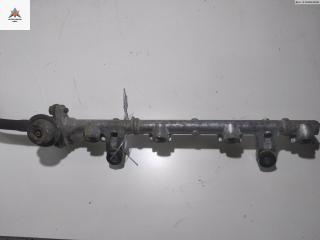 топливная рампа Toyota Yaris P1 [рестайлинг] 2003, 1.0 л., бензин, МКПП, синий, хетчбэк 3 дв.