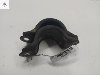 крепление стабилизатора / втулки стабилизатора Audi A4 B6 2002, 2.5 л., дизель, МКПП, синий, универсал, 8E0199351