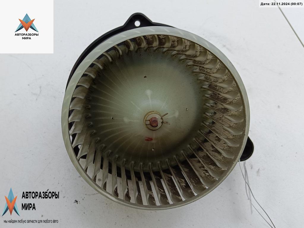 моторчик печки Audi A6 4B/C5 2000, 2.8 л., бензин, АКПП, чёрный, универсал, 4B1820021B - фото №1